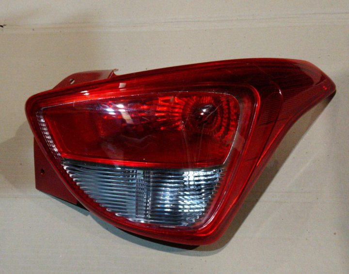 Faro trasero bic der - Imagen principal