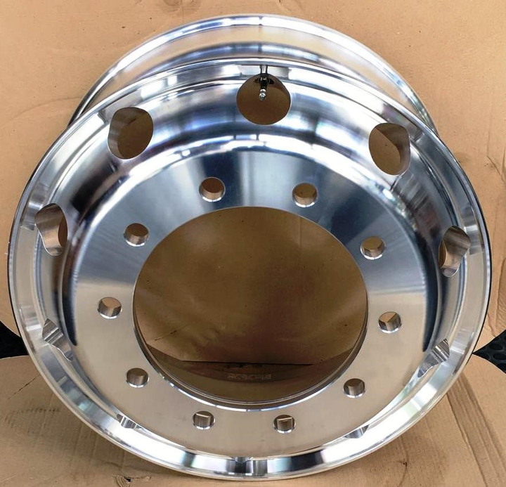 Disco rueda 8.25x22.5 aluminio remolque con valvula - Imagen principal