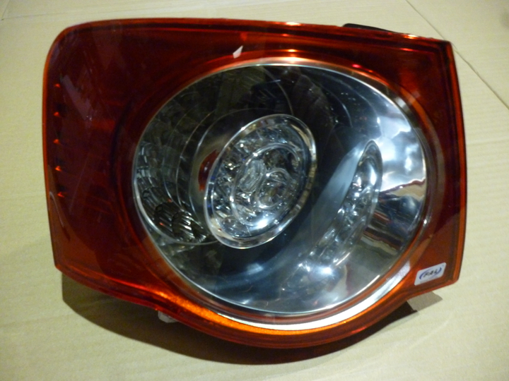 Faro trasero bicolor exterior izq - Imagen principal