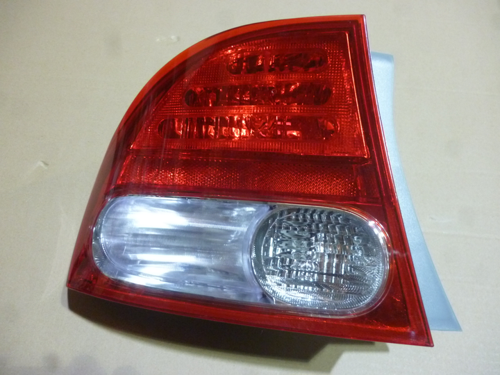 Faro trasero bicolor izq - Imagen principal