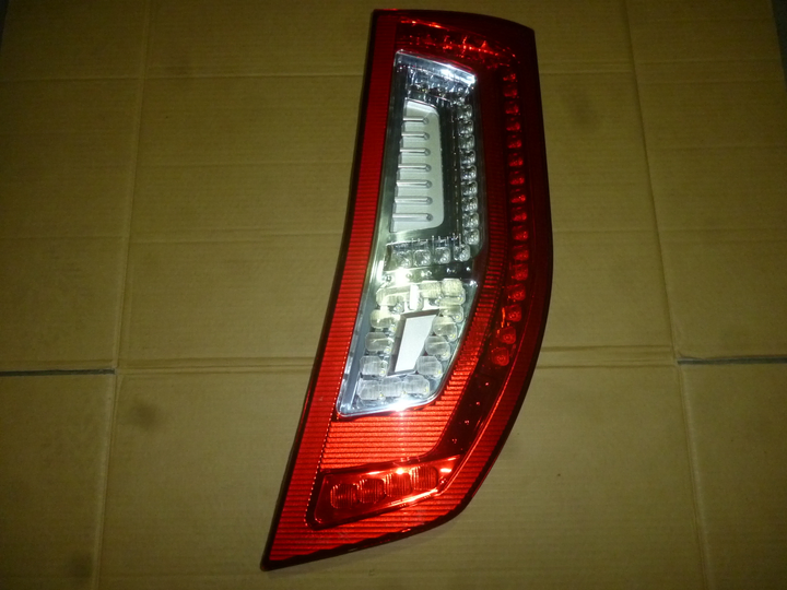 Faro trasero bicolor 24v der - Imagen principal