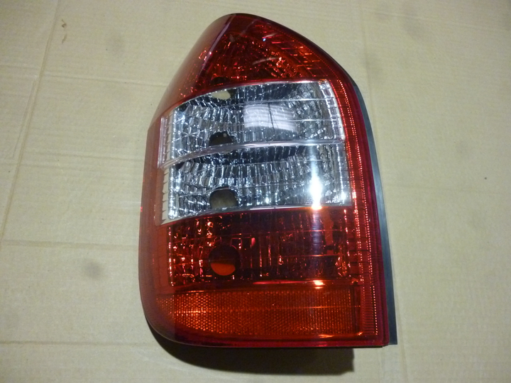 Faro trasero izq - Imagen principal