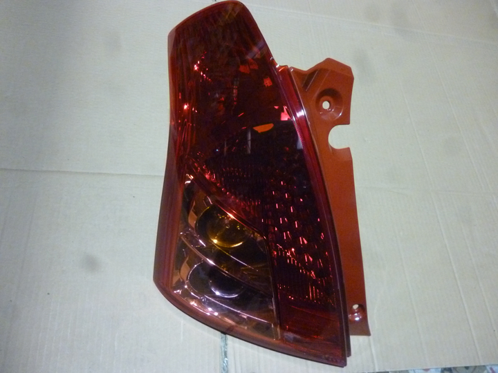 Faro trasero izq - Imagen principal