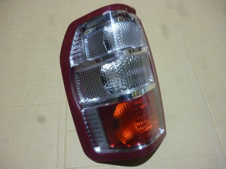 Faro trasero izq - Imagen principal