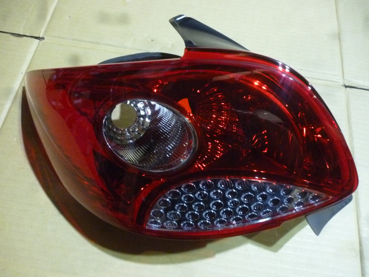 Faro trasero izq - Imagen principal