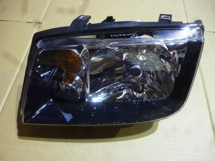 Semioptica negro izq - Imagen principal