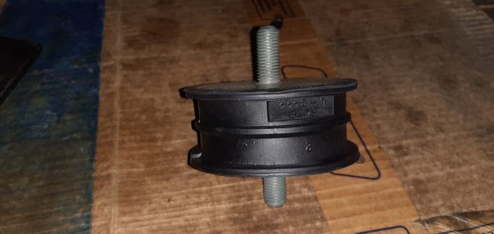 Taco goma c/tornillo met - Imagen principal