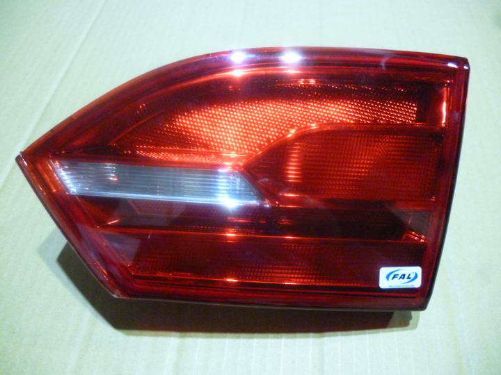 Faro trasero bicolor interior der - Imagen principal