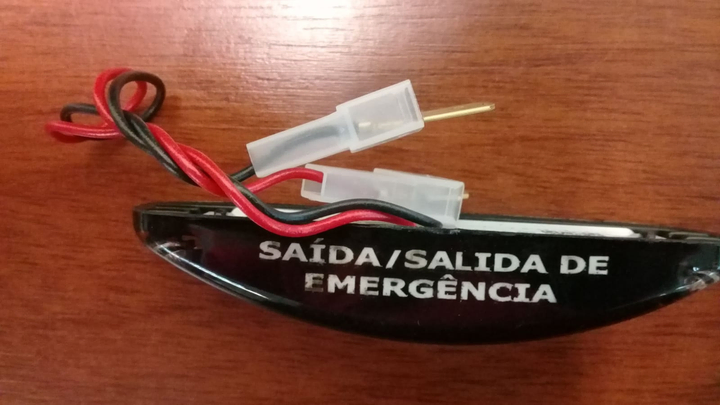 Faro salidad de emergencia bivolt led i/d - Imagen principal