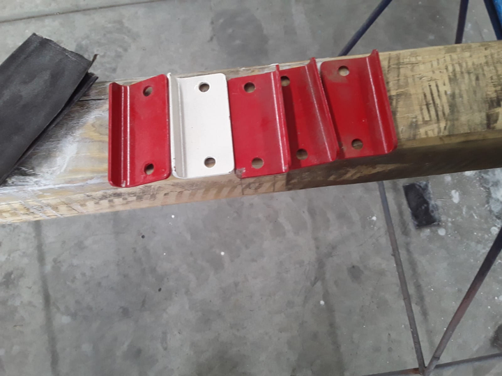 Traba de cierre tapa metalica semi 15350 mmm - Imagen principal