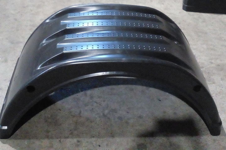 Guardabarro plastico sin soportes (mod.antiguo) semirremolque - Imagen principal