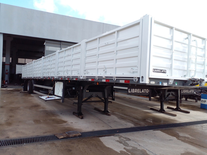 Semirremolque 14, 50 3e s.neumatica c/barandas ebs-balan d.ext - Imagen principal