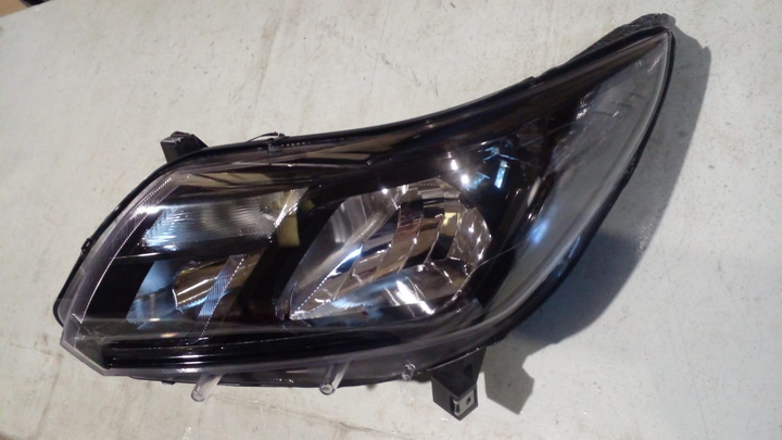 Semioptica manual fondo negro sin led izq - Imagen principal