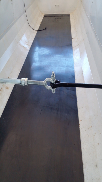 Protector piso semi.volcadora larga 37x2, 2 mts x 8 mm espesor - Imagen principal