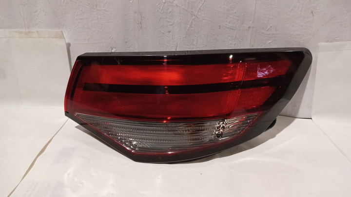 Faro trasero exterior der - Imagen principal