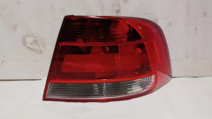 Faro trasero izq - Imagen principal