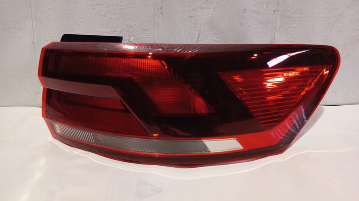 Faro trasero der - Imagen principal