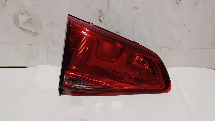 Faro trasero interiores izq - Imagen principal