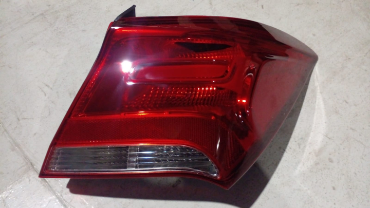 Faro trasero der - Imagen principal