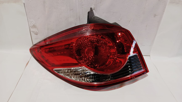 Faro trasero izq - Imagen principal