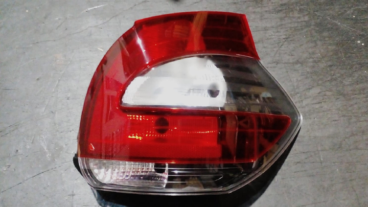 Faro trasero der - Imagen principal