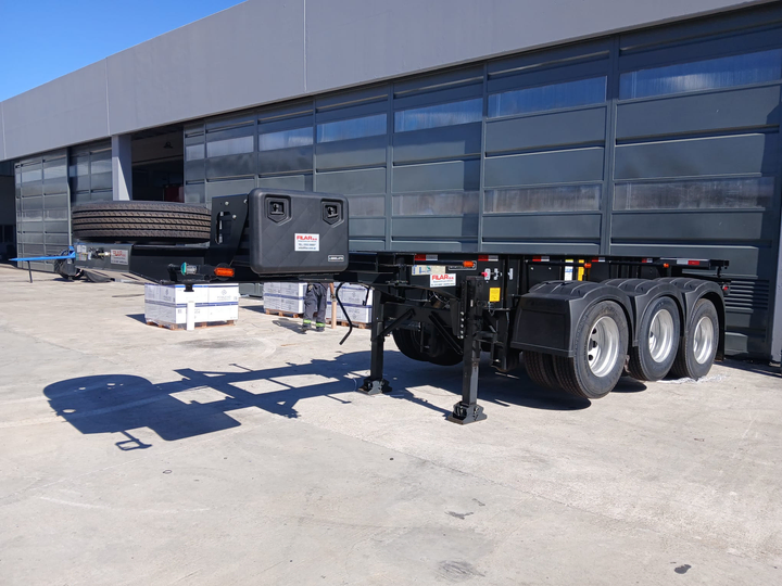 Semi porta contenedor 20 pies 7120mm 4 pinos 3 ejes neu abs - Imagen principal